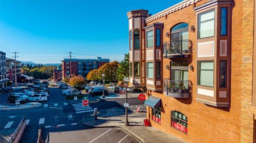 y-203-1101 Mckenzie Ave, Bellingham, WA, 98225-7042 | Card Image