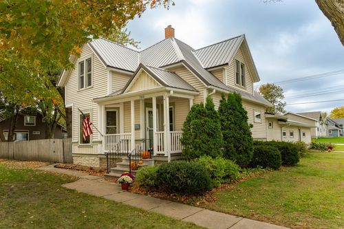 700 S Section Ave, Spring Valley, MN, 55975-1708 | Card Image