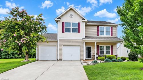 5149 Red Poll Dr, Greensboro, NC, 27405-9794 | Card Image