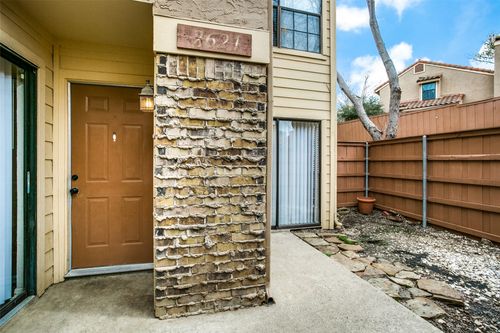 2621 Piedras, Irving, TX, 75038-5578 | Card Image