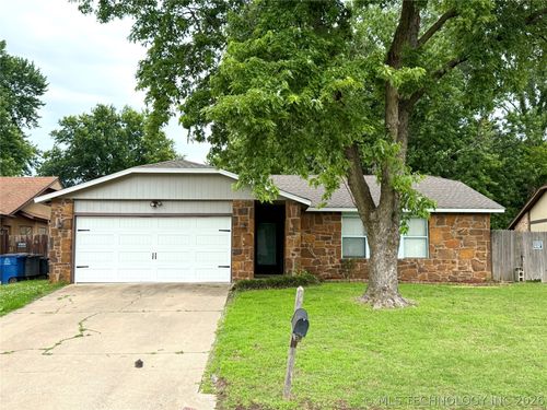 9131 91st East Ave, Tulsa, OK, 74133-5652 | Card Image