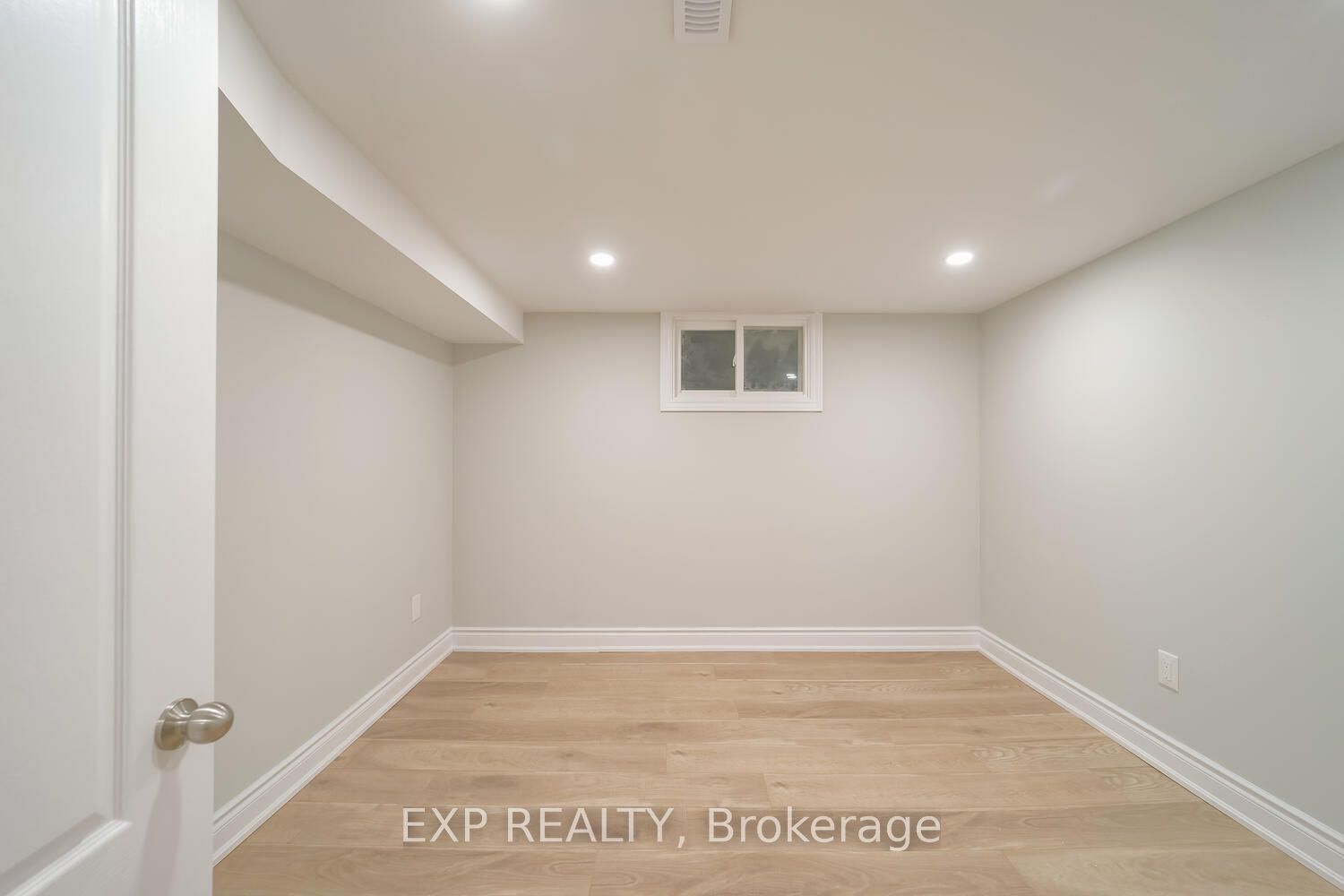 Residential Lease in Hamilton 4