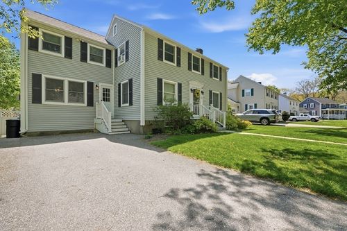 28 Saxon Rd, Worcester, MA, 01602-1543 | Card Image