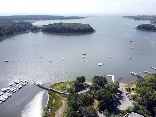 386 Mashpee Neck Rd, Mashpee, MA, 02649-3608 | Card Image