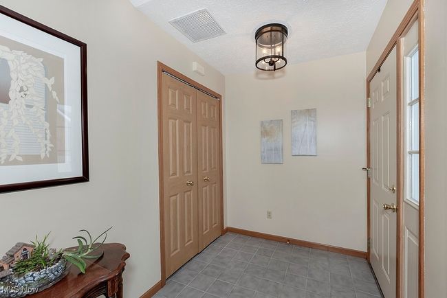 UNIT-6 - 7572 Monterey Bay Dr, Condo with 2 bedrooms, 2 bathrooms and null parking in Mentor-On-The-Lake OH | Image 10