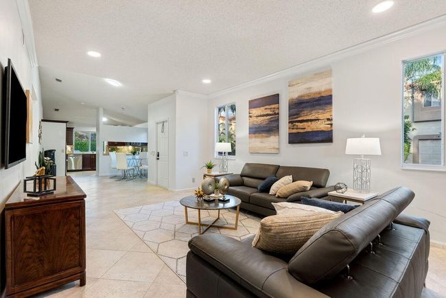 6798 Via Regina, Condo with 3 bedrooms, 3 bathrooms and null parking in Boca Raton FL | Image 5