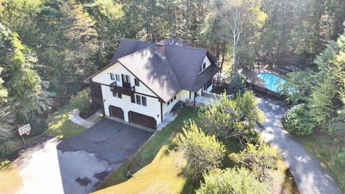 107 Fresh Pond Ln, Brookline, NH, 03033-2114 | Card Image
