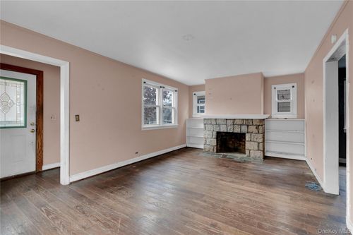 32 Tibbetts Rd, Yonkers, NY, 10705-4622 | Card Image