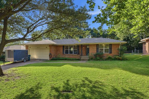 1411 Robin Dr, Sherman, TX, 75092-5530 | Card Image