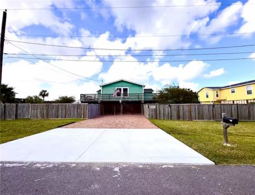 226 Clearview Dr, Corpus Christi, TX, 78418-3009 | Card Image