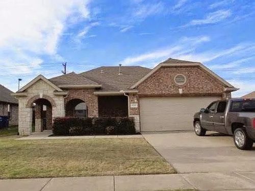 2784 Sunlight Dr, Little Elm, TX, 75068-7613 | Card Image