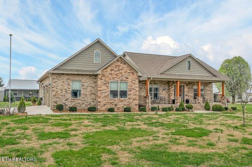 748 Brookemeade Dr, Sparta, TN, 38583-5744 | Card Image