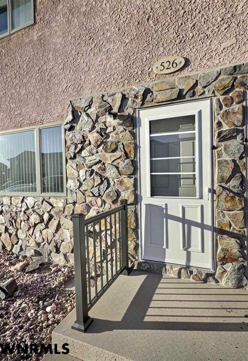 526 42nd Street, Scottsbluff, NE, 69361 | Card Image