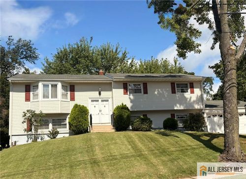 35 Wellington Rd, East Brunswick, NJ, 08816-1720 | Card Image
