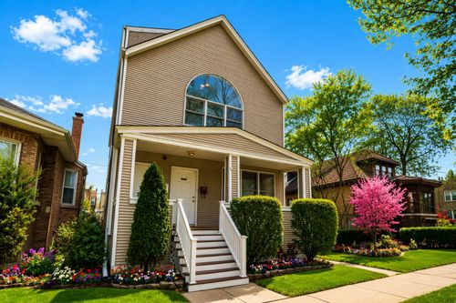 5707 N Rockwell St, Chicago, IL, 60659-4915 | Card Image