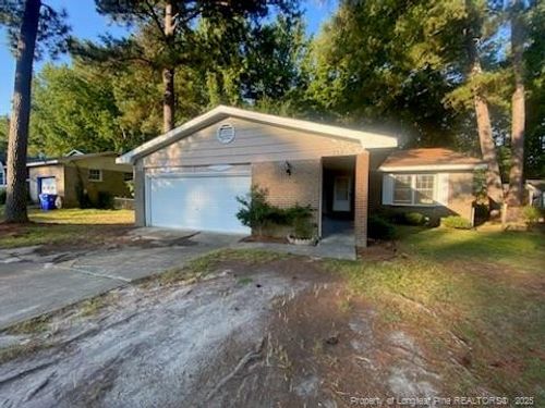 733 Goodyear Dr, Spring Lake, NC, 28390-3040 | Card Image