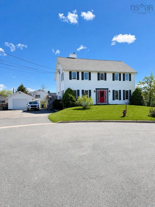 48 Whidden Street, Antigonish, NS, B2G2Z2 | Card Image