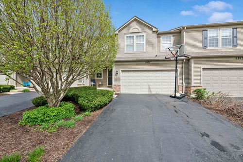 2977 Peachtree Cir, Aurora, IL, 60502-4570 | Card Image