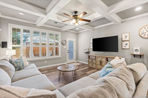 213 Derby Dr, Boerne, TX, 78006-1754 | Card Image