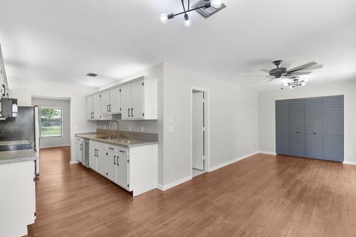 9040 Se Hobe Ridge Ave, Hobe Sound, FL, 33455-4623 | Card Image