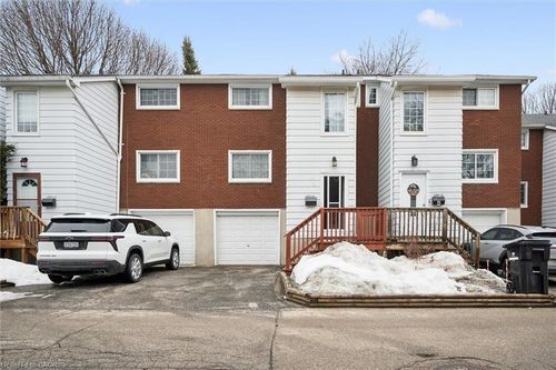 4-647 Albert St, Waterloo, ON, N2L3V5 | Card Image