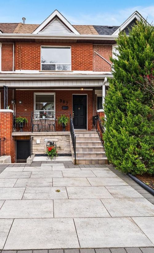387 Bartlett Ave N, Toronto, ON, M6H3G8 | Card Image