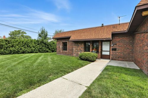 22717 Garfield St, Saint Clair Shores, MI, 48082-1857 | Card Image