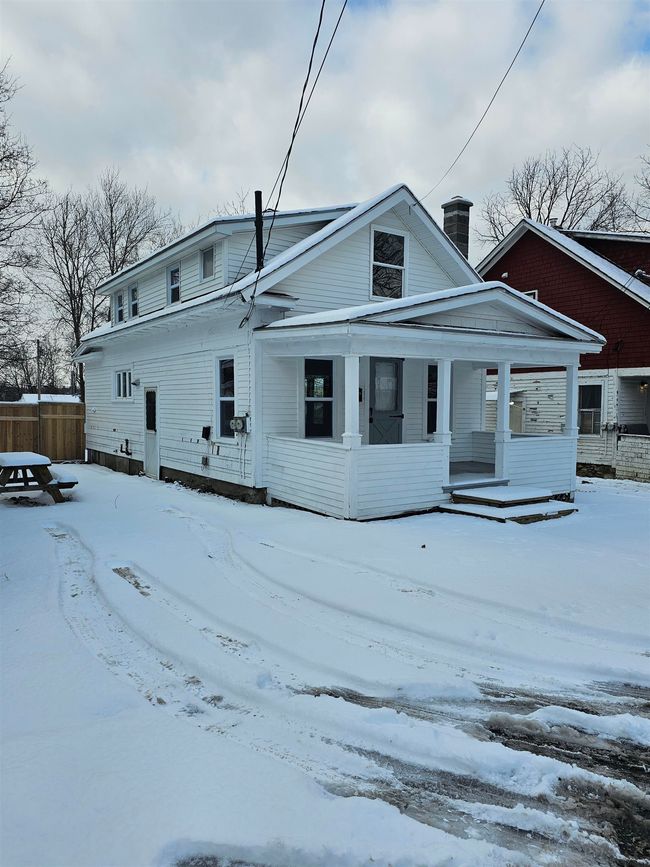 109 Charles St, House other with 3 bedrooms, 2 bathrooms and null parking in Bennington VT | Image 8