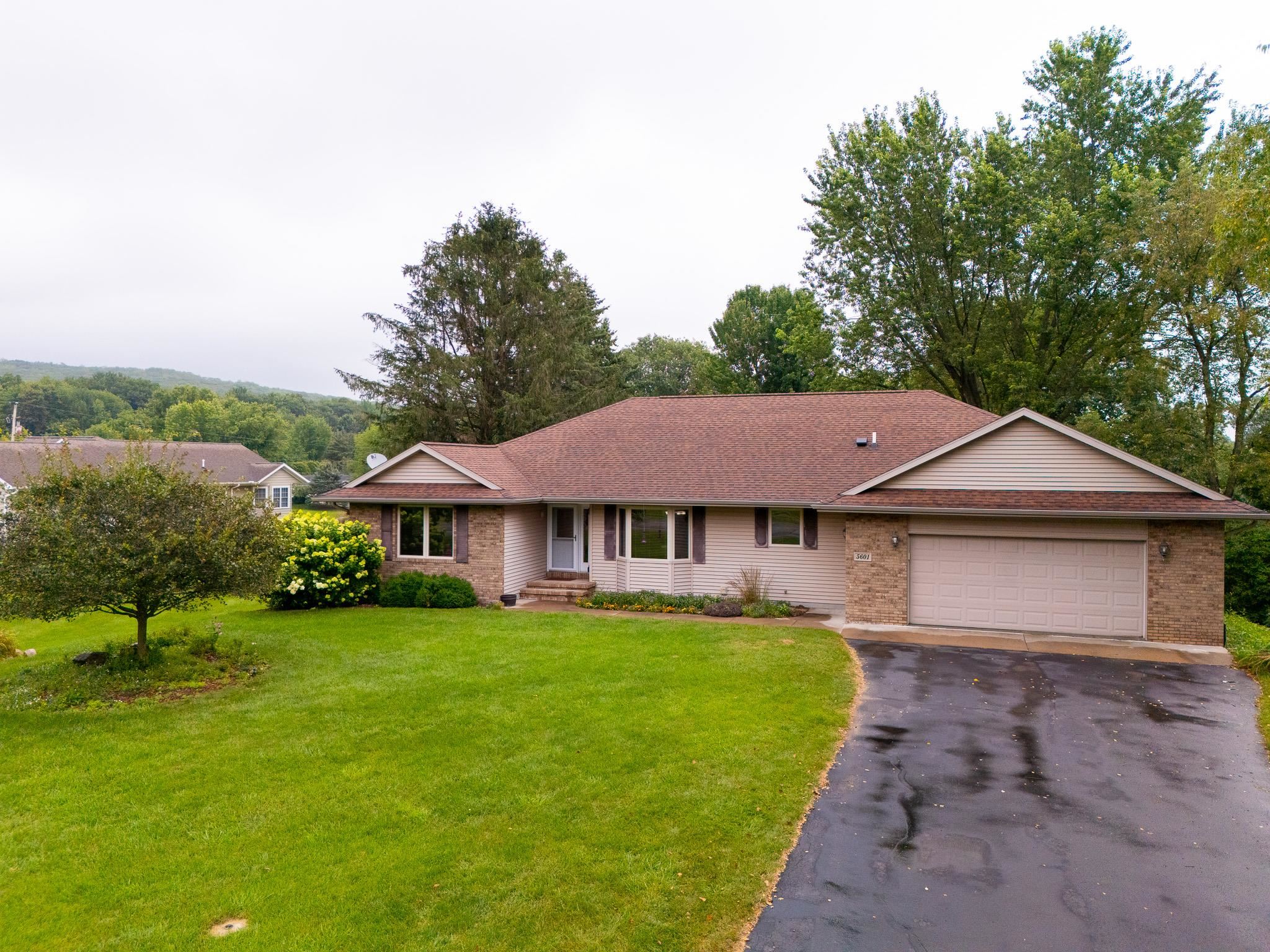 Bittersweet Rd, Wausau, WI 54401