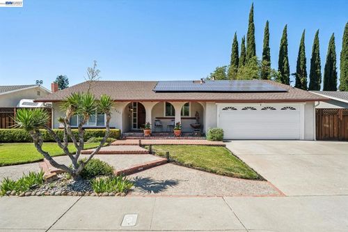 7403 Hillsdale Dr, Pleasanton, CA, 94588-3718 | Card Image