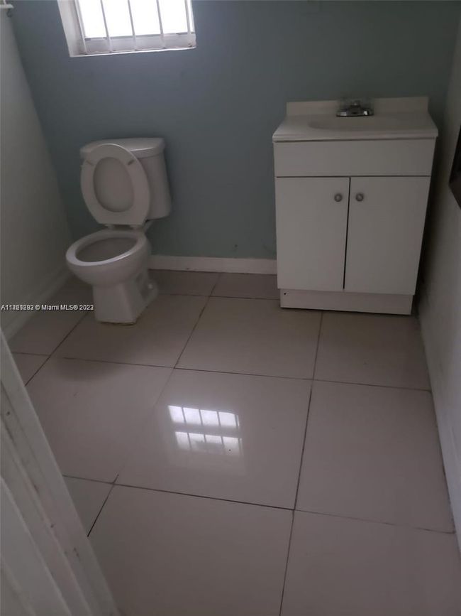1829 Nw 62 Nd Ter, House other with 2 bedrooms, 2 bathrooms and null parking in MIAMI FL | Image 9
