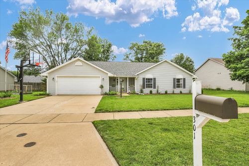 301 N Spruce Dr, Mahomet, IL, 61853-9269 | Card Image