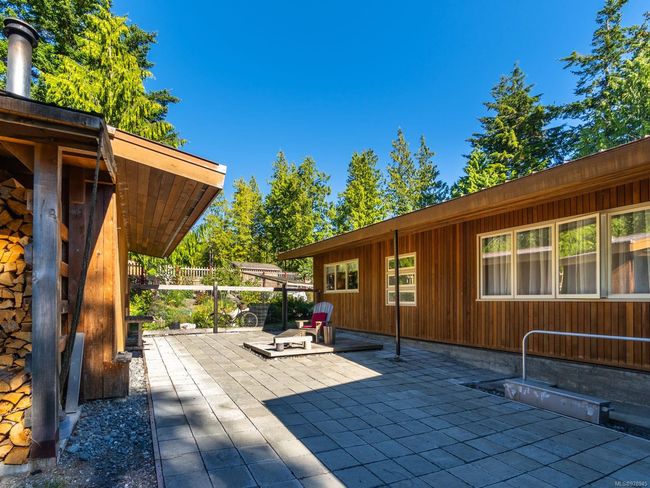 410 17 Th Ave, House other with 4 bedrooms, 5 bathrooms and 4 parking in Sointula BC | Image 66