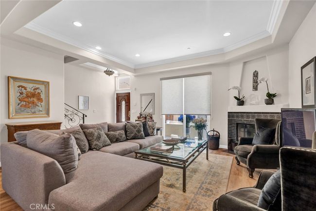 13 - 14535 Margate St, Townhouse with 3 bedrooms, 3 bathrooms and 2 parking in Sherman Oaks CA | Image 8
