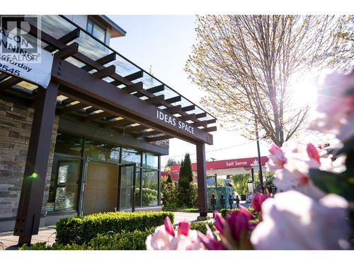 101-875 Gibsons Way, Gibsons, BC, V0N1V8 | Card Image