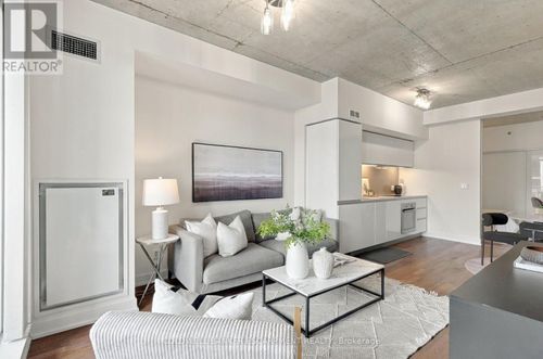628-20 Minowan Miikan Lane, Toronto, ON, M6J0E5 | Card Image