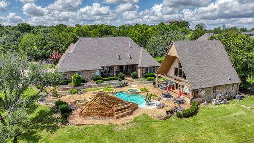 115 Autumn Springs Ct, Weatherford, TX, 76087-3822 | Card Image