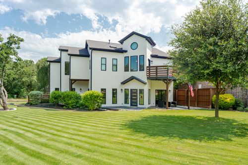2856 Peninsula Dr, Grapevine, TX, 76051-2523 | Card Image