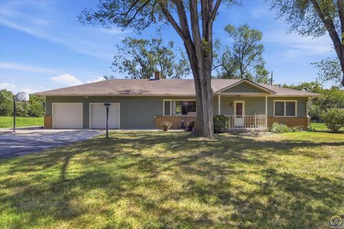 4130 Nw Green Hills Rd, Topeka, KS, 66618 | Card Image