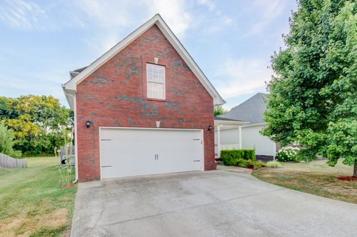 1370 Bruceton Dr, Clarksville, TN, 37042-4668 | Card Image