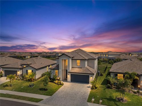 5221 Blue Crush St, LAKEWOOD RANCH, FL, 34211-1580 | Card Image