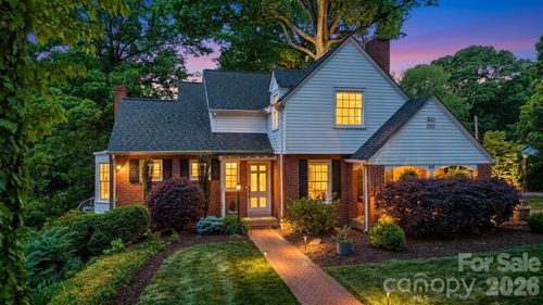 431 9th St Nw, Hickory, NC, 28601-3523 | Card Image