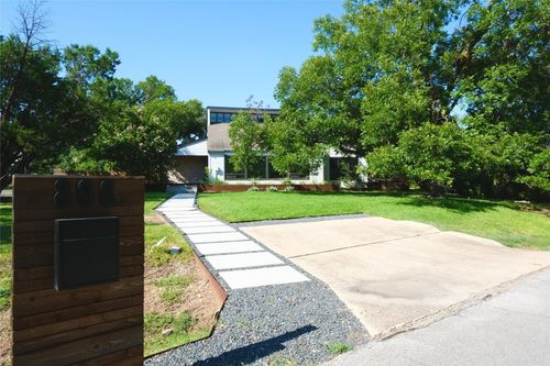 808 Vanguard St, Lakeway, TX, 78734-5127 | Card Image