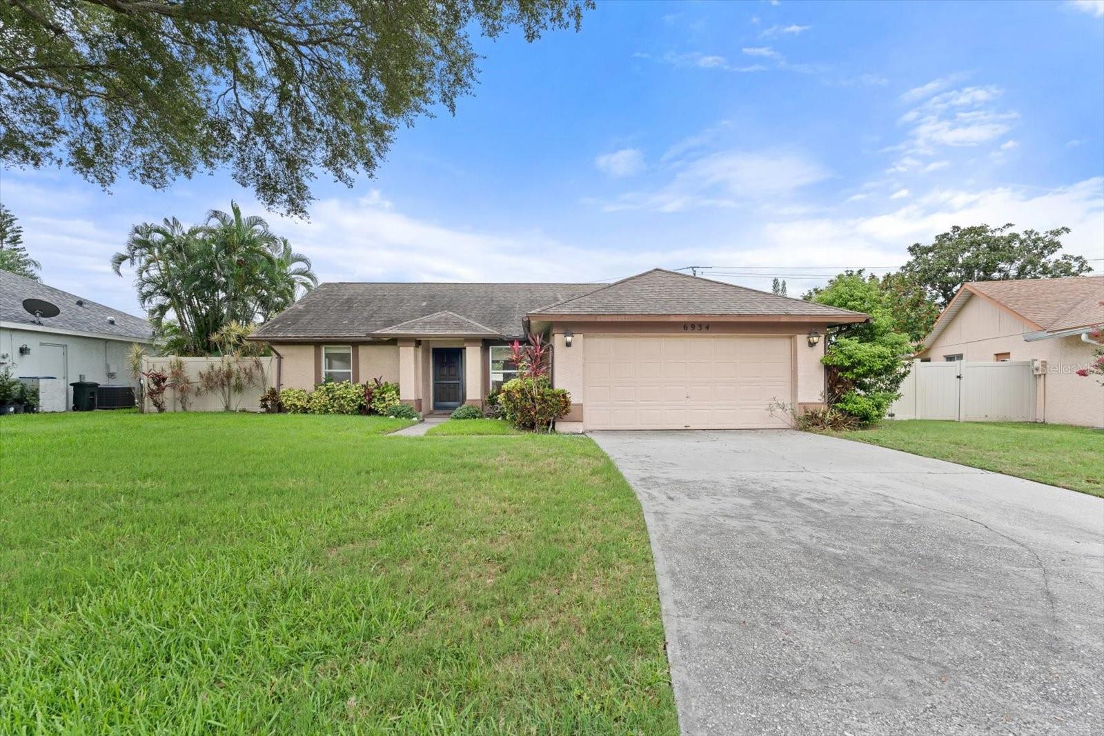 9th Ct, Sarasota, FL 34243