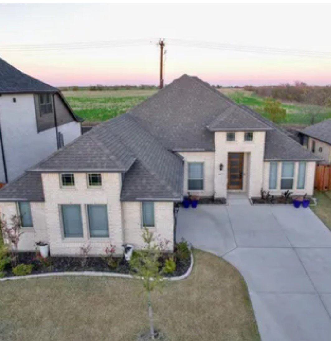 Residential in McLendon Chisholm 3