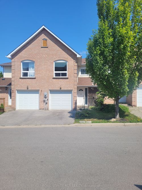 2-17 William Curtis Cir, Newmarket, ON, L3Y8L7 | Card Image