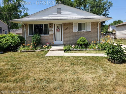 3595 Cummings Ave, Berkley, MI, 48072-3102 | Card Image