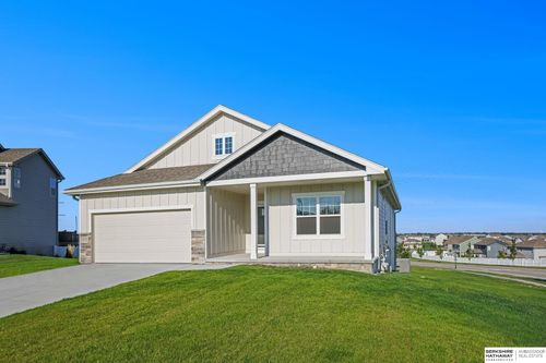 10525 S 113th St, Papillion, NE, 68046-5569 | Card Image