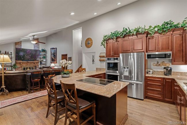 8140 Lightening View Dr, House other with 3 bedrooms, 4 bathrooms and 3 parking in Parker CO | Image 9