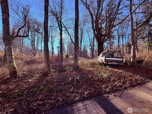 75 Beach Way, Everett, WA, 98206 | Card Image